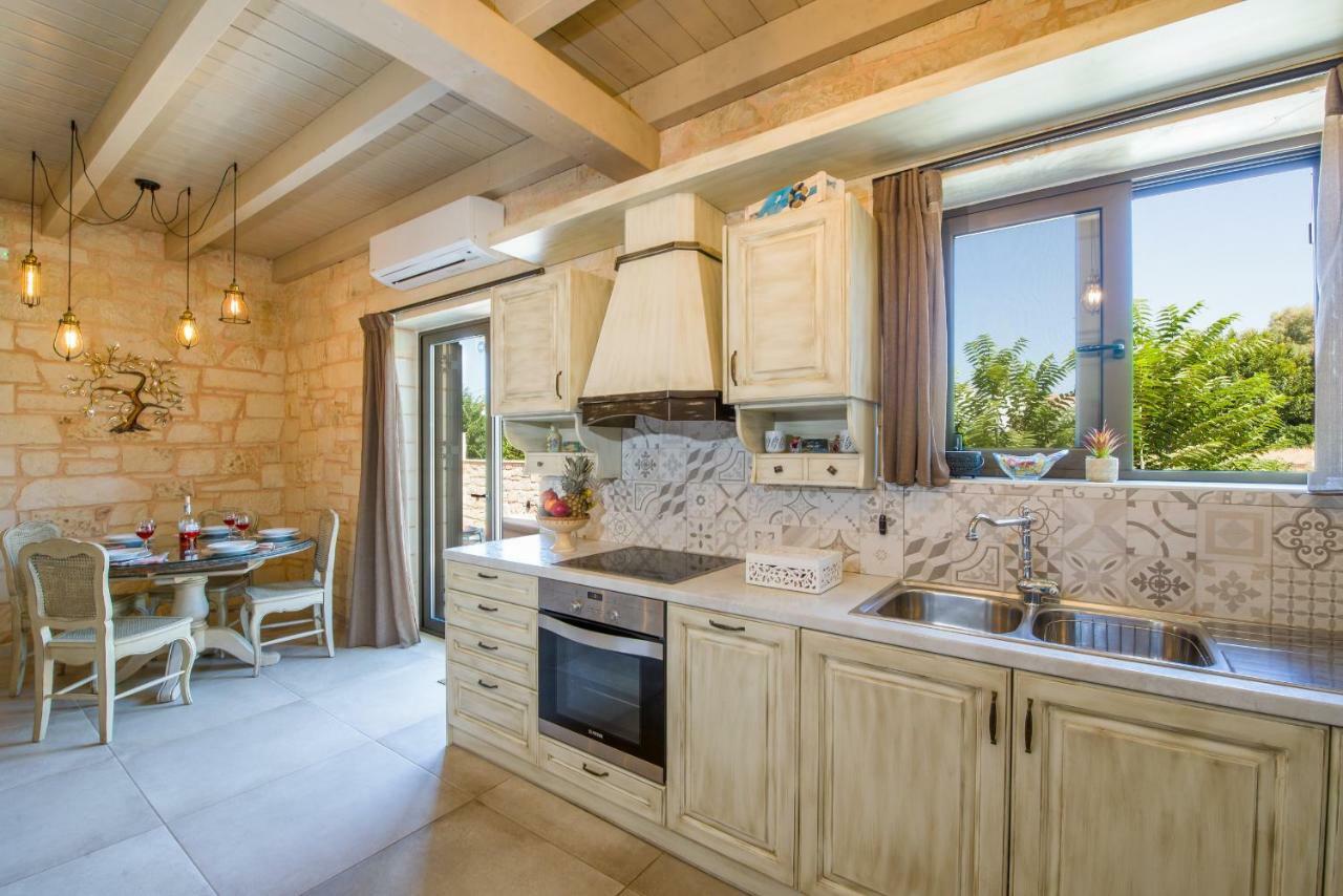 Villa Sirocos Stalos Ngoại thất bức ảnh